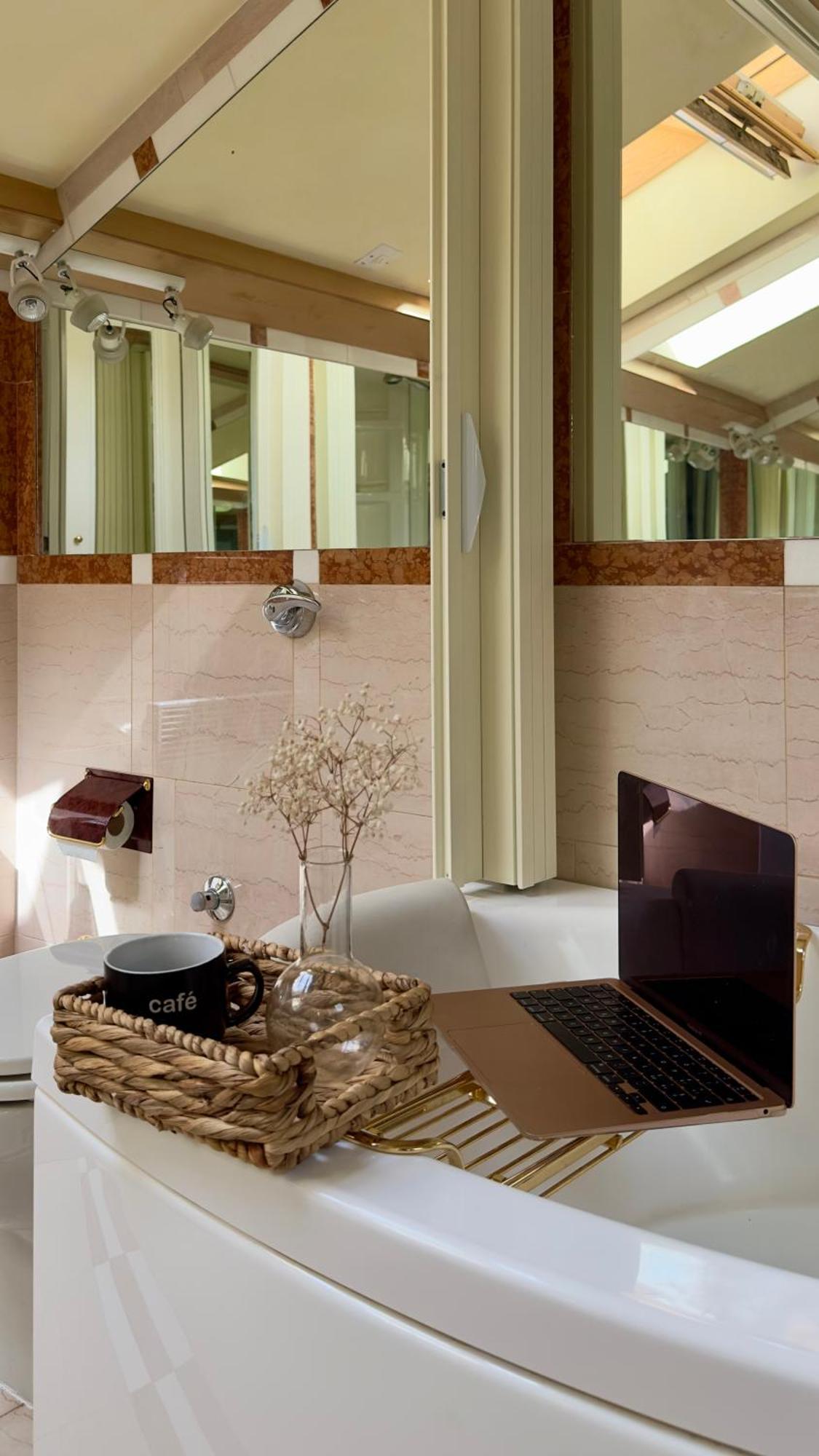 L'Echelle Rouge Aparthotel Cannes Quarto foto